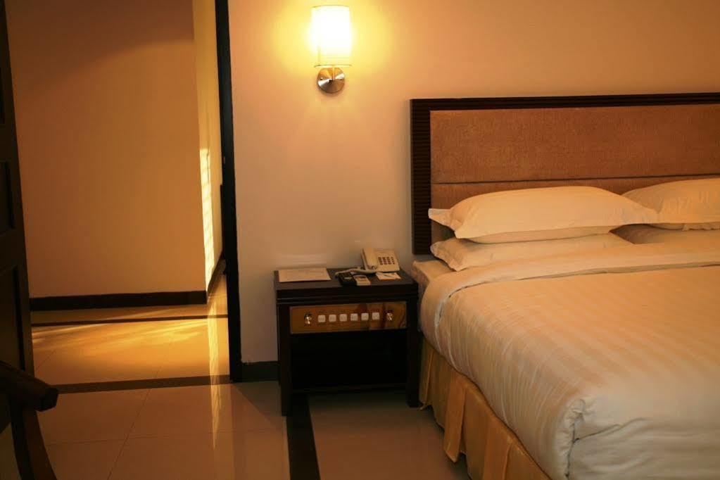 Hotel Star Pacific Sylhet Exterior photo
