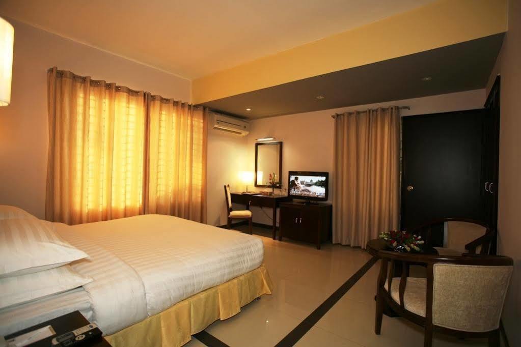 Hotel Star Pacific Sylhet Exterior photo